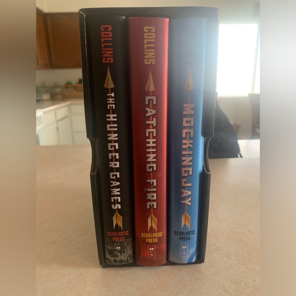 Hunger Games Trilogy Book Set